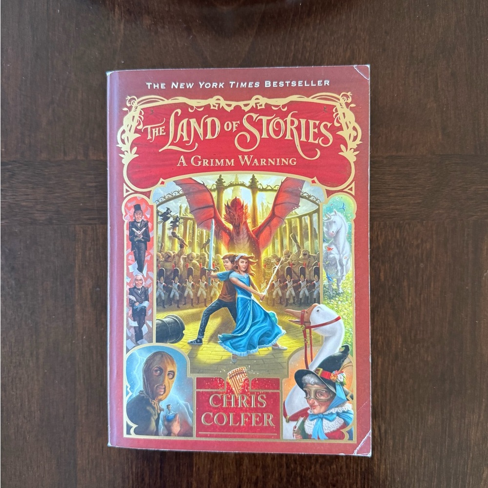 The Land of Stories: A Grimm Warning (The Land of Stories Series paperback